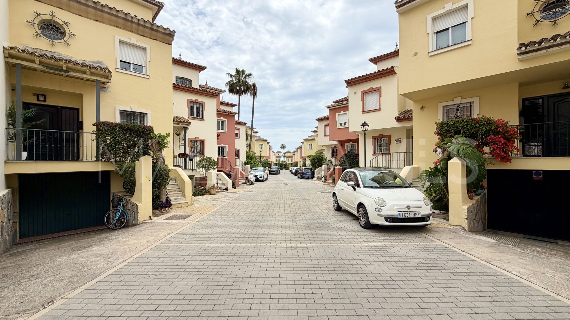 Maison de ville for sale in Garden Beach