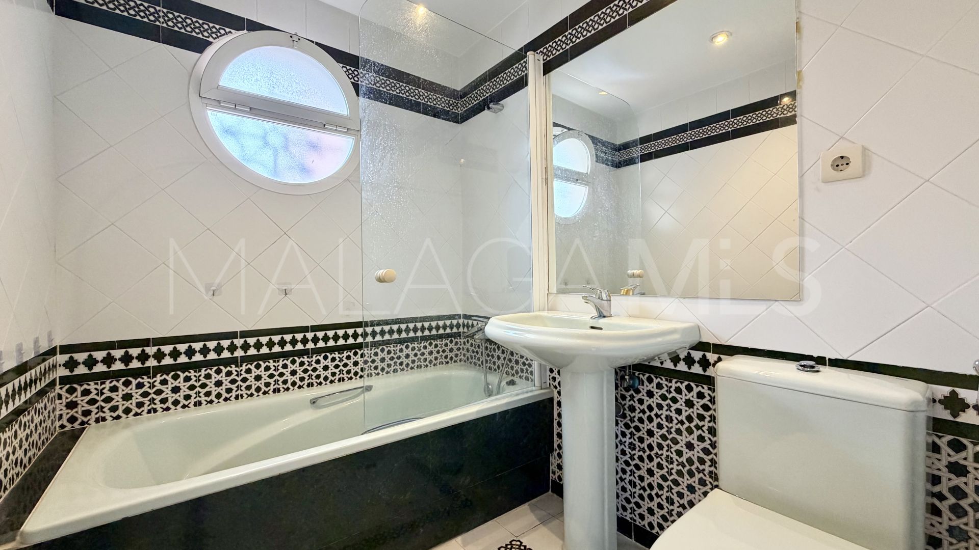 Maison de ville for sale in Garden Beach