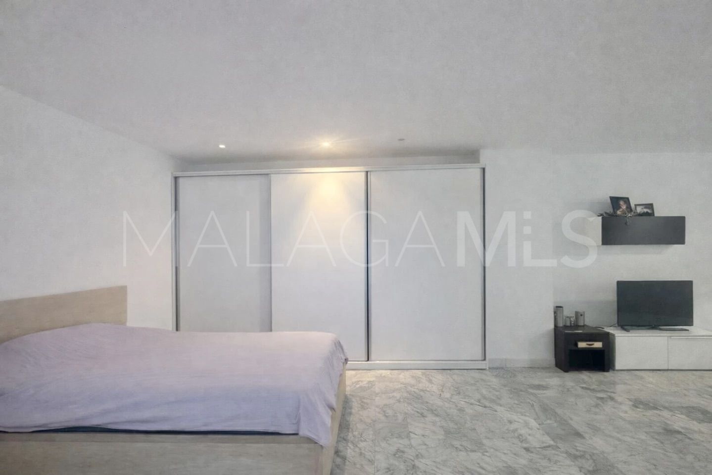 Markplanslägenhet for sale in Bahia Dorada