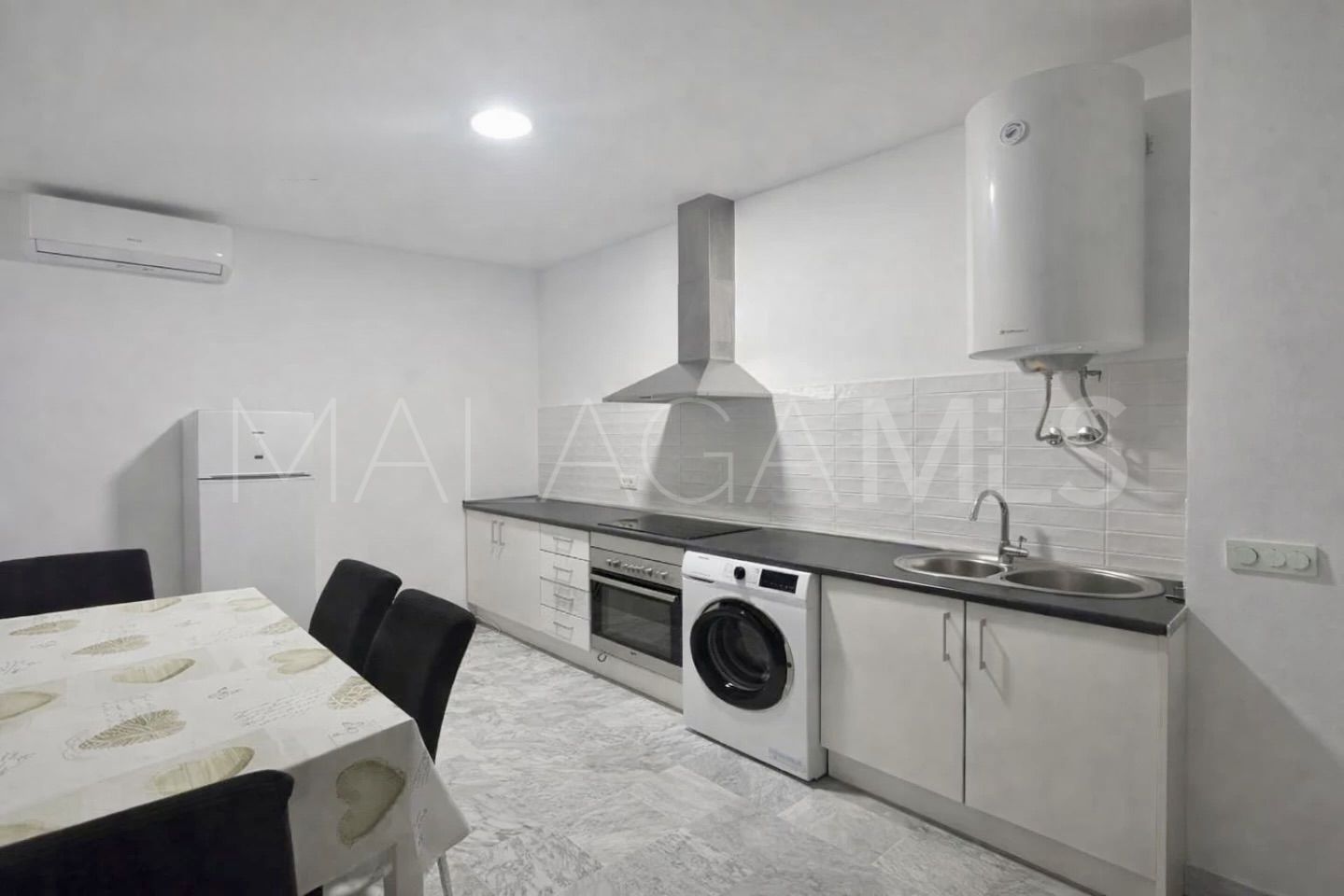 Markplanslägenhet for sale in Bahia Dorada