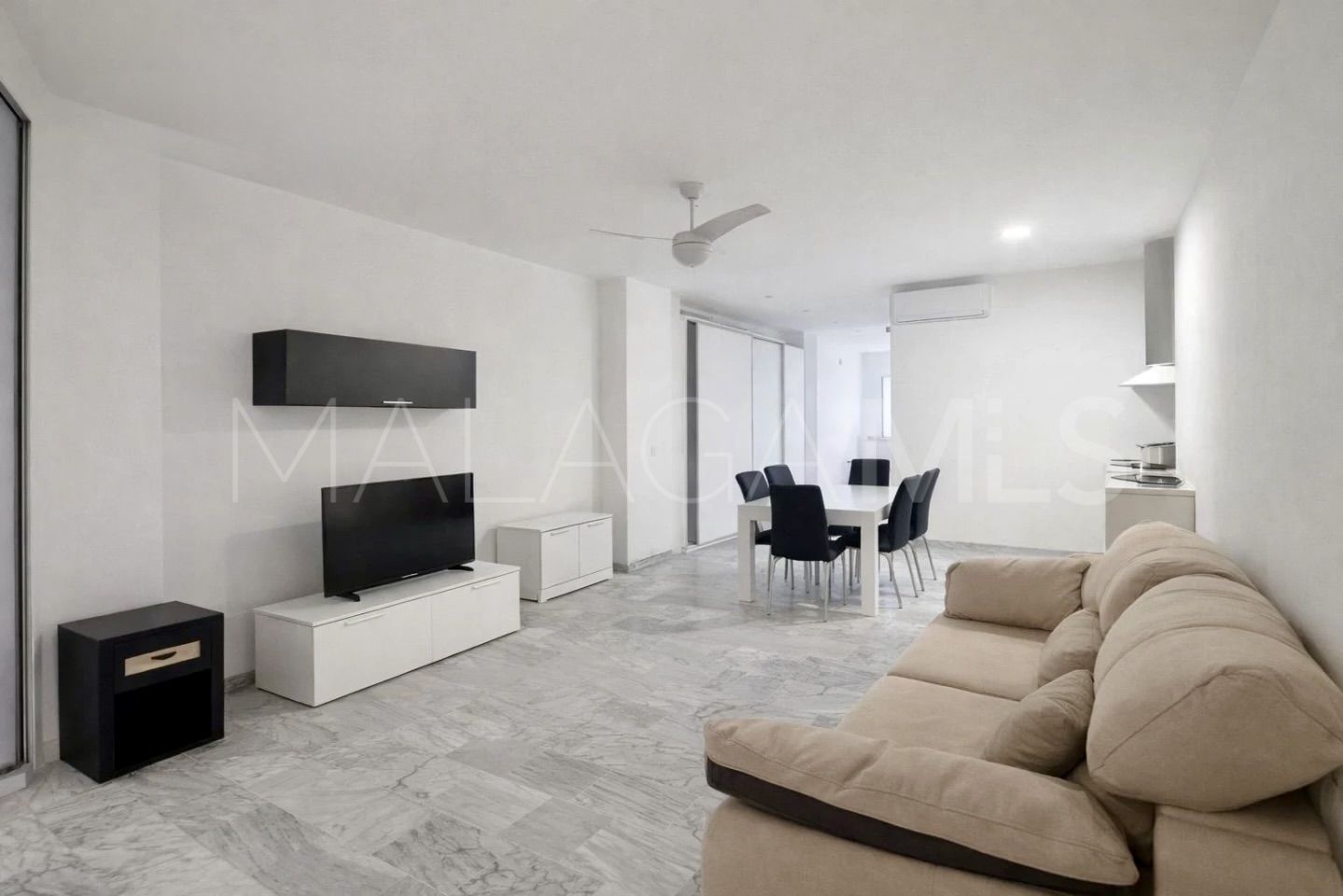 Markplanslägenhet for sale in Bahia Dorada