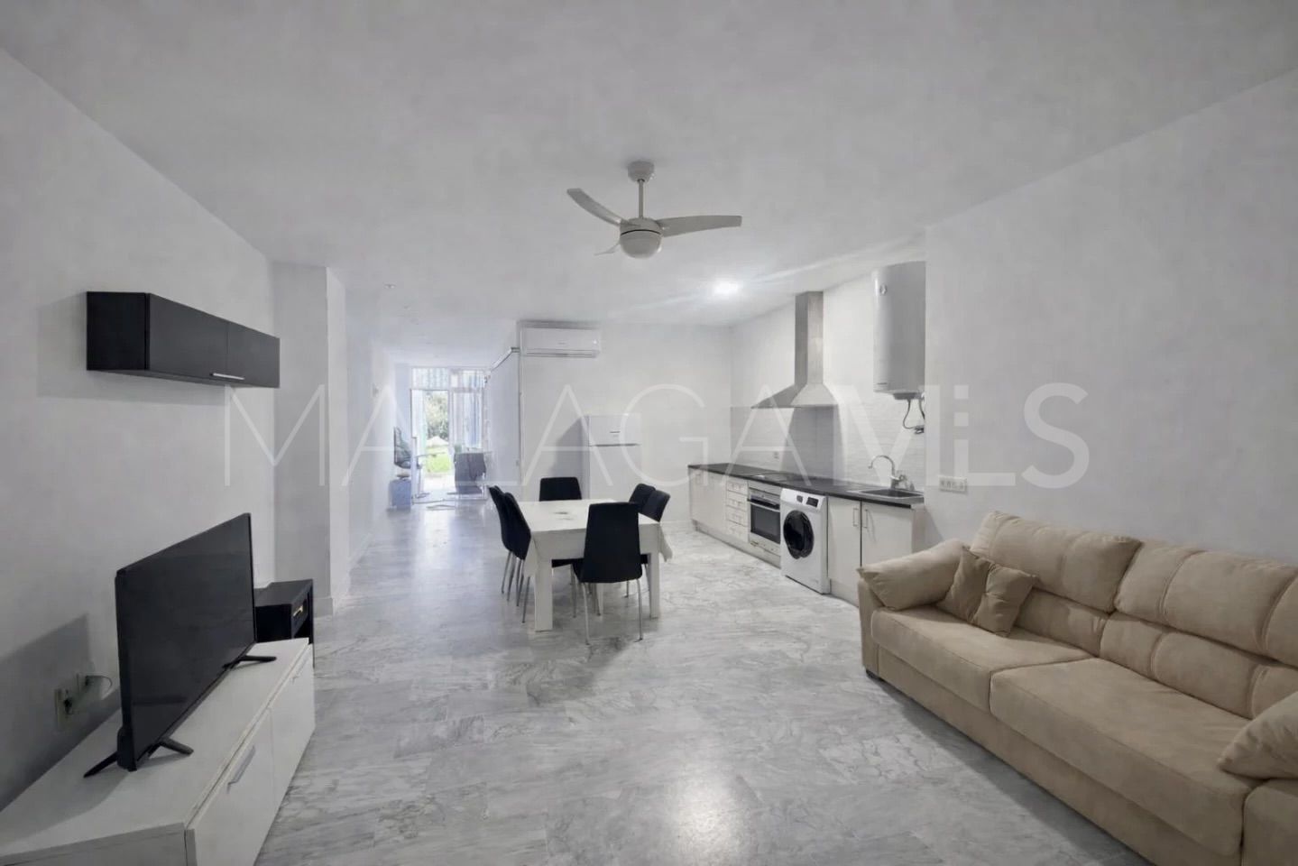 Markplanslägenhet for sale in Bahia Dorada