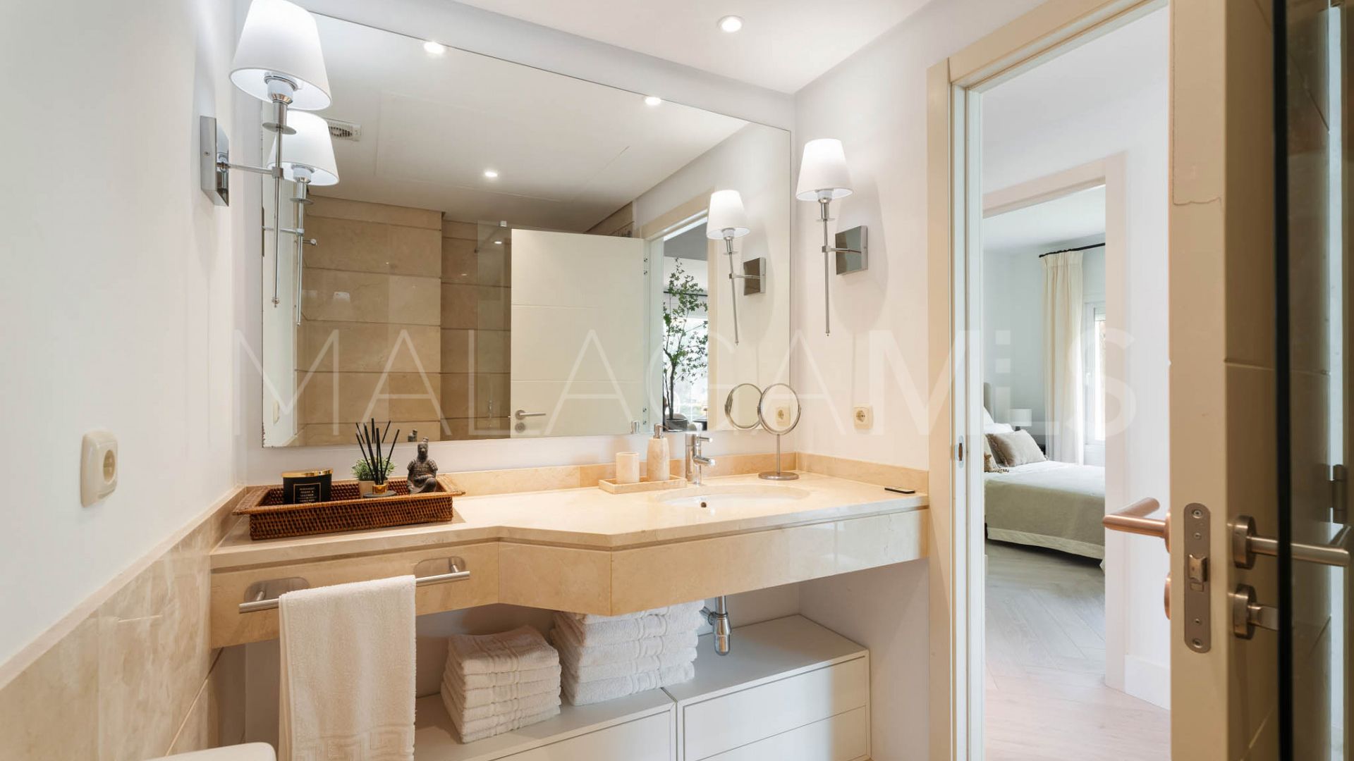 Ground floor apartment for sale in Alcazaba Lagoon