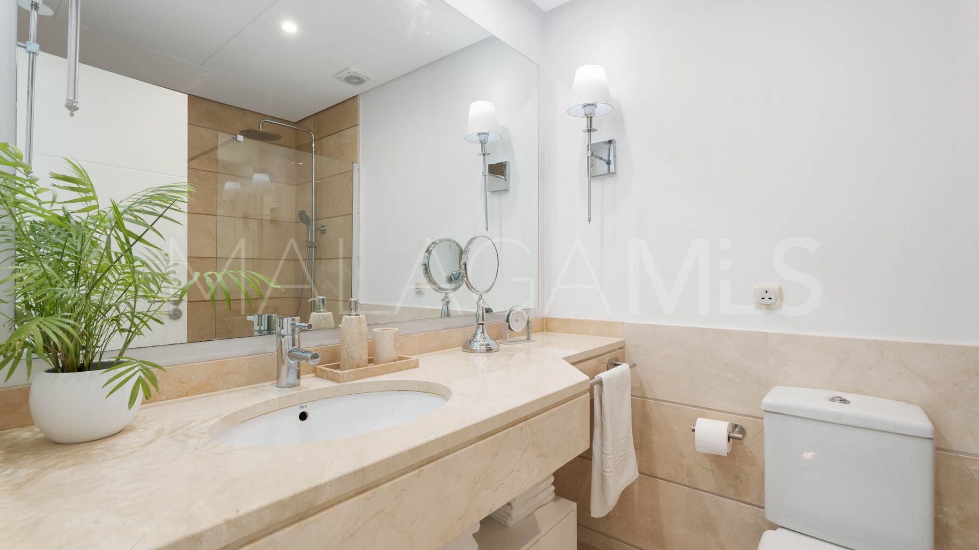 Ground floor apartment for sale in Alcazaba Lagoon