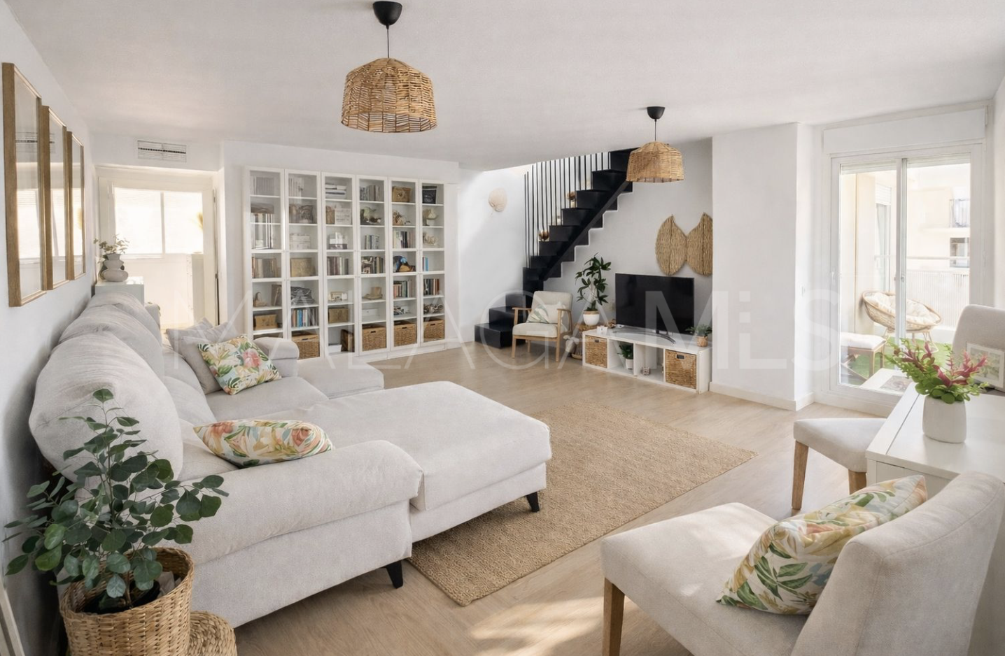 Buy duplex penthouse in Estepona Centre