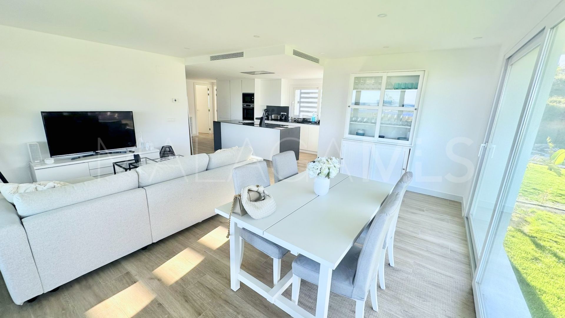 For sale Alcazaba Lagoon 2 bedrooms ground floor apartment