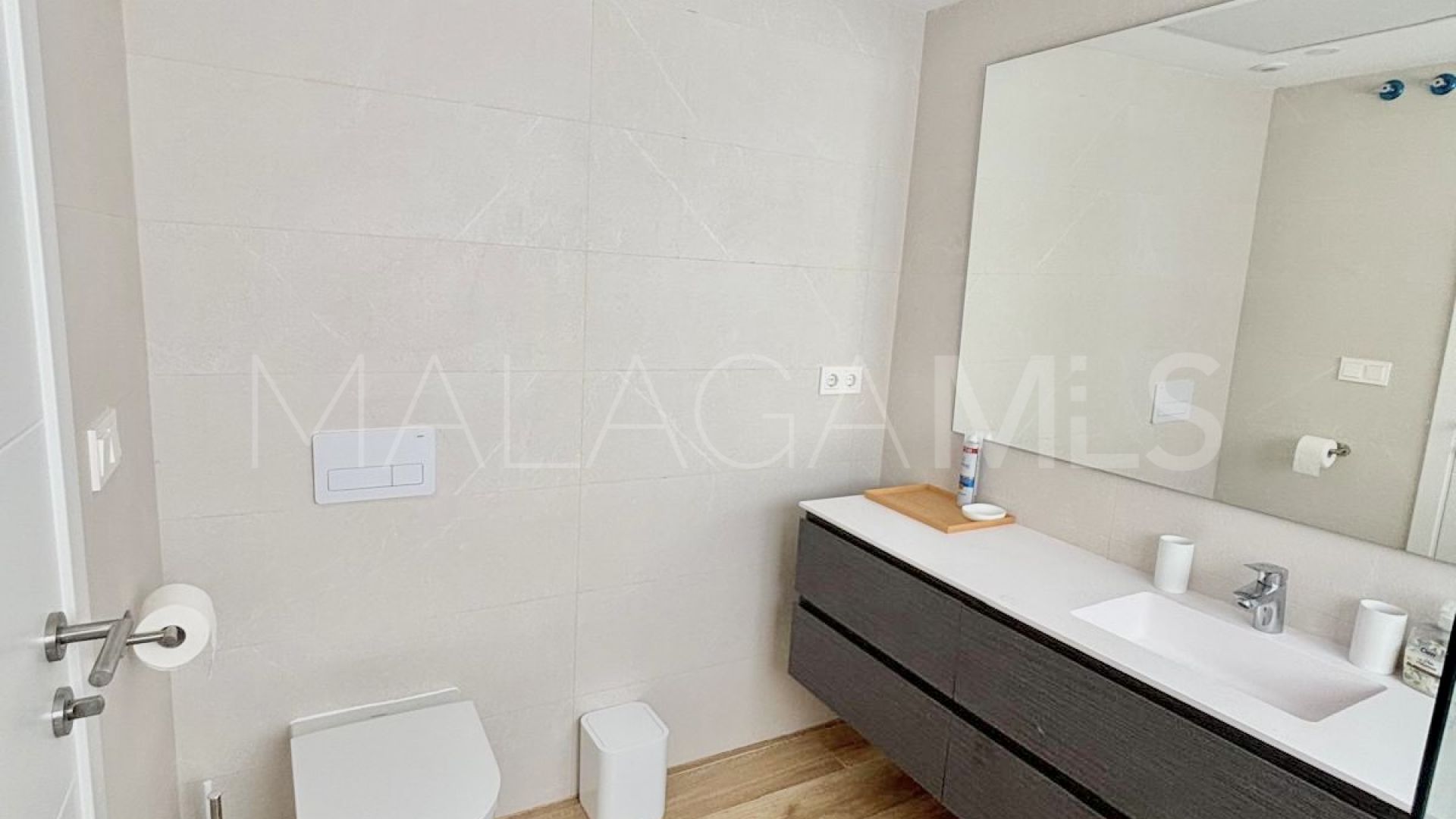 For sale Alcazaba Lagoon 2 bedrooms ground floor apartment