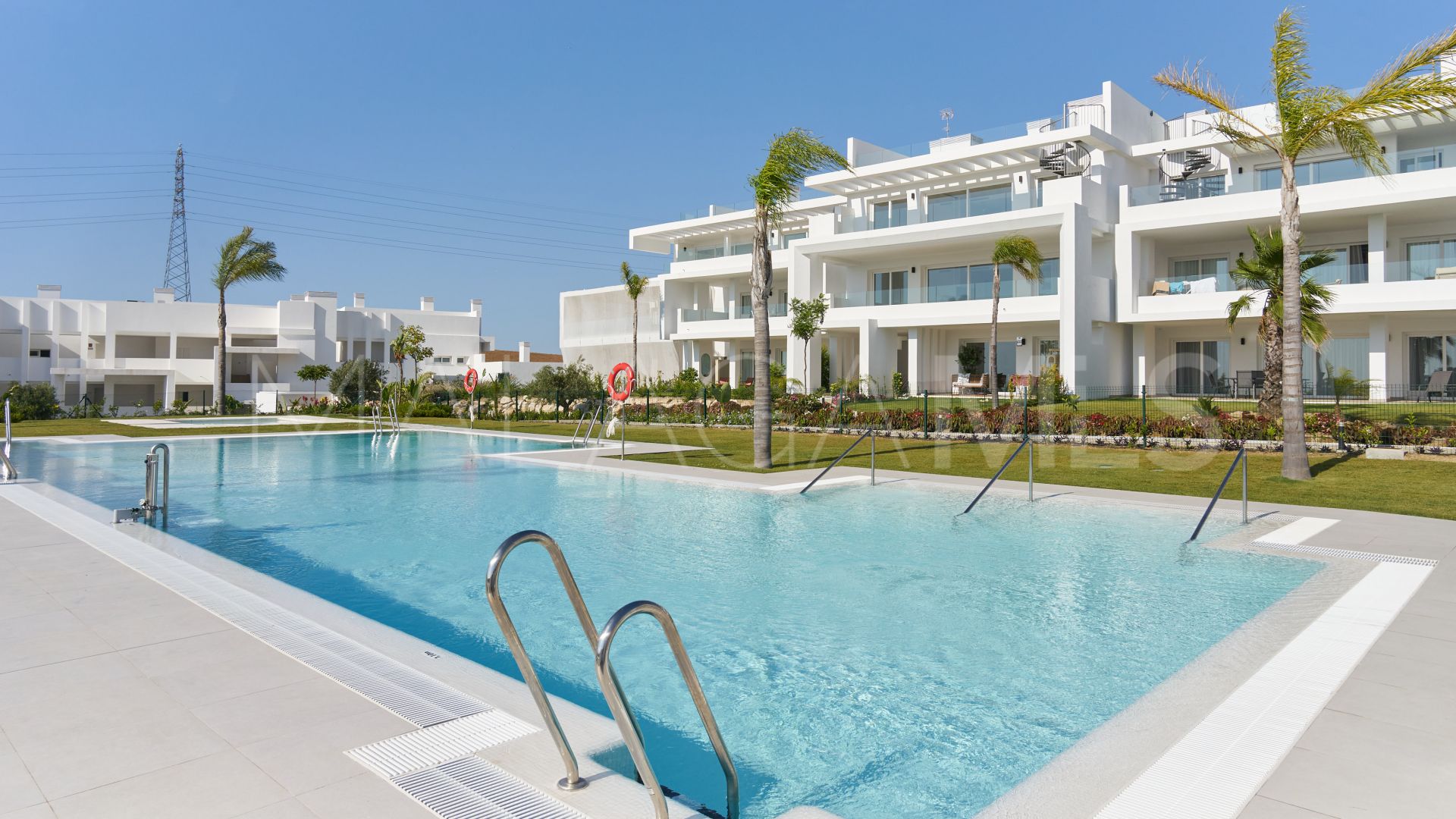 For sale Alcazaba Lagoon 2 bedrooms ground floor apartment