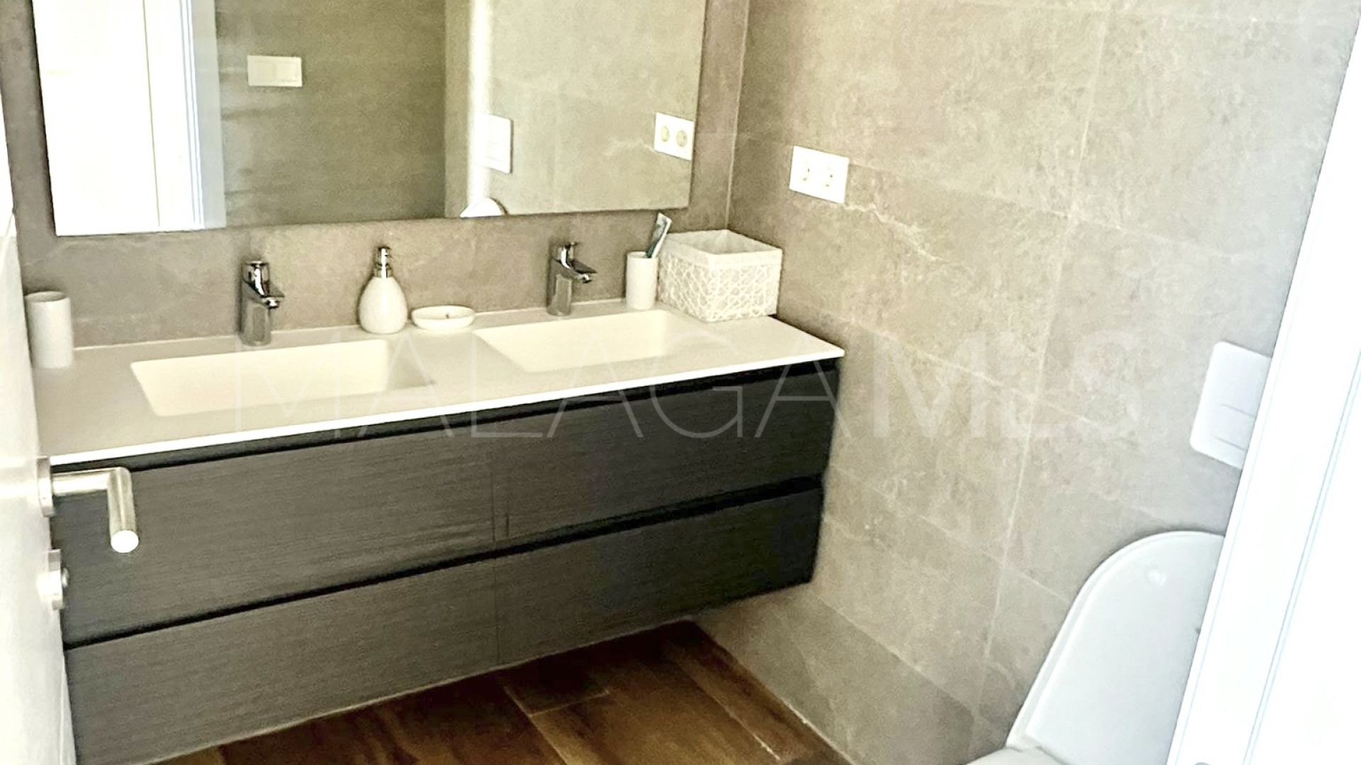 For sale Alcazaba Lagoon 2 bedrooms ground floor apartment