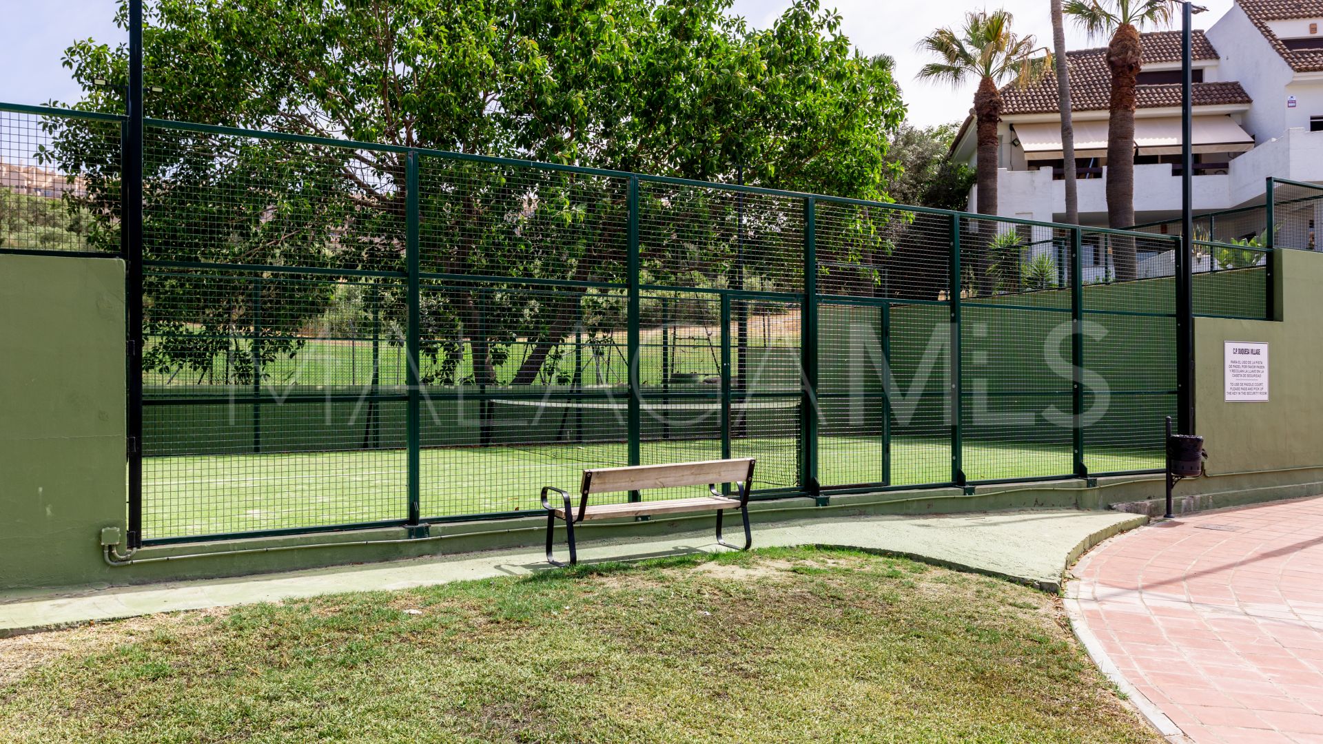 Lägenhet for sale in Duquesa Village