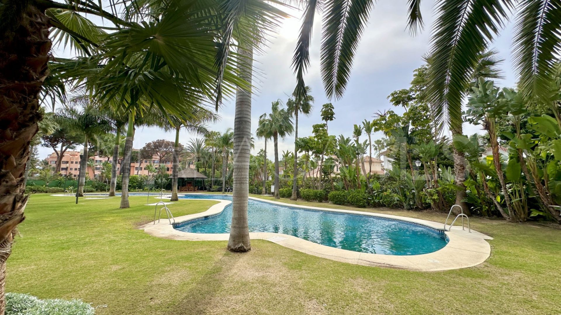 For sale Las Mimosas apartment with 2 bedrooms