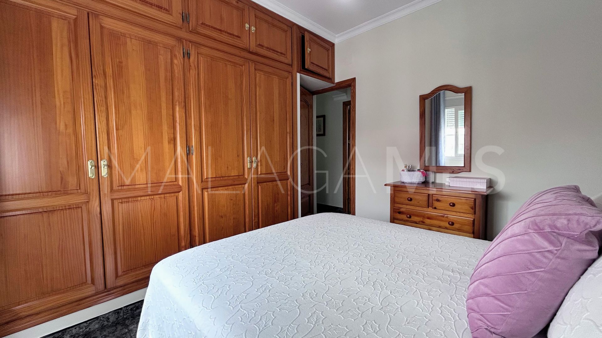 Estepona apartment for sale