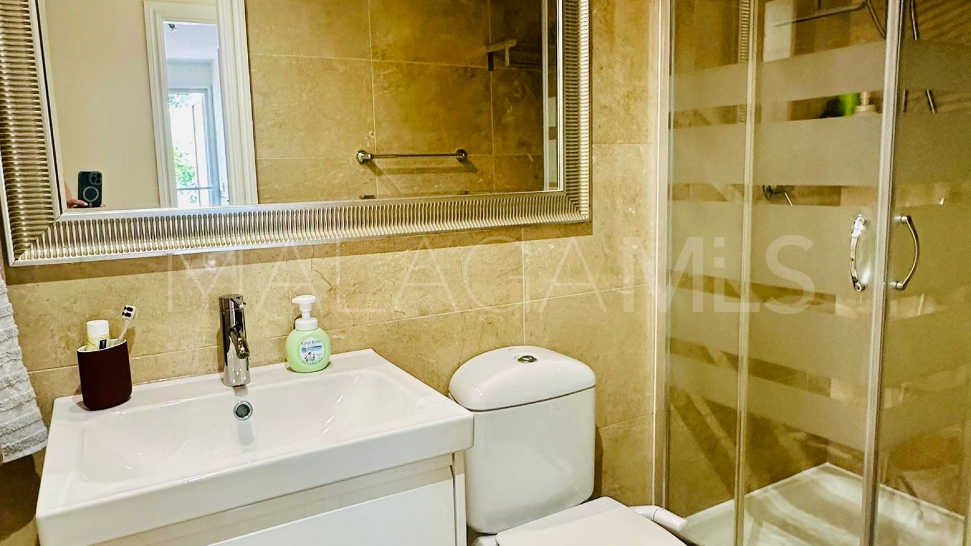 Takvåning for sale in Duquesa Village