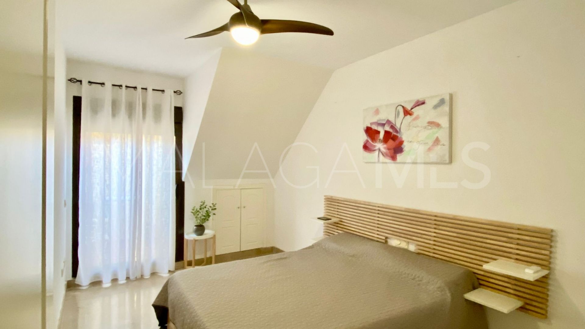 Takvåning for sale in Duquesa Village