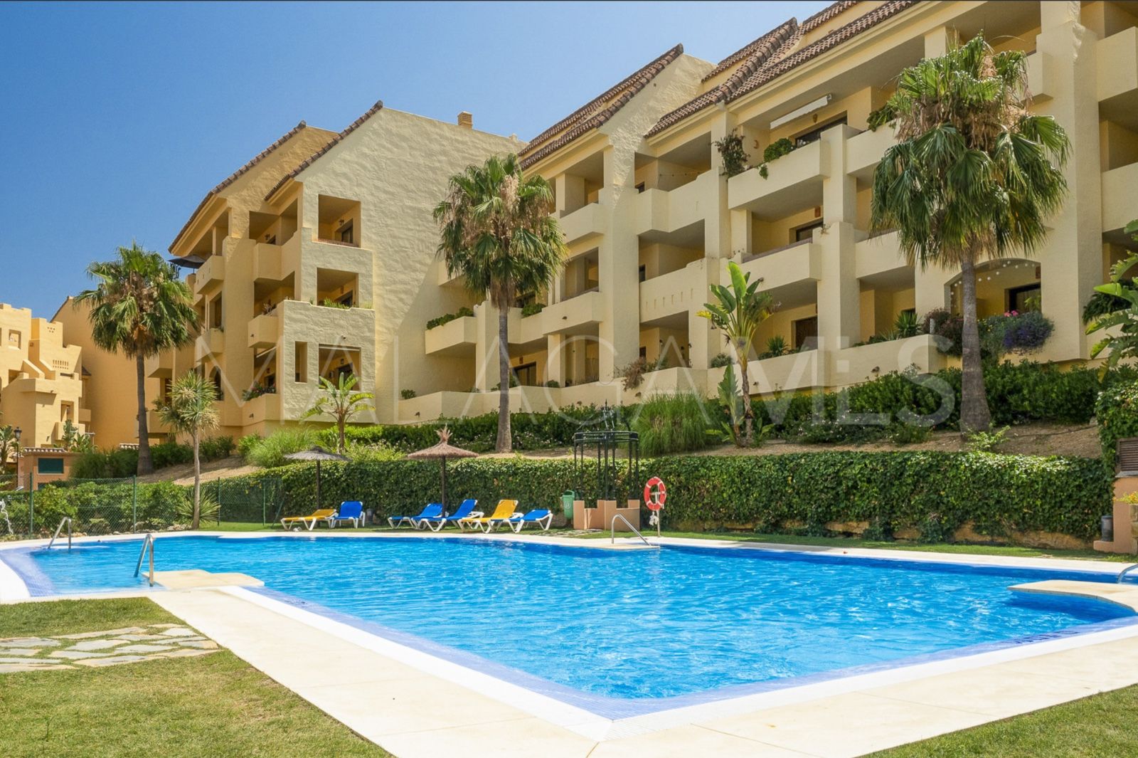 Takvåning for sale in Duquesa Village