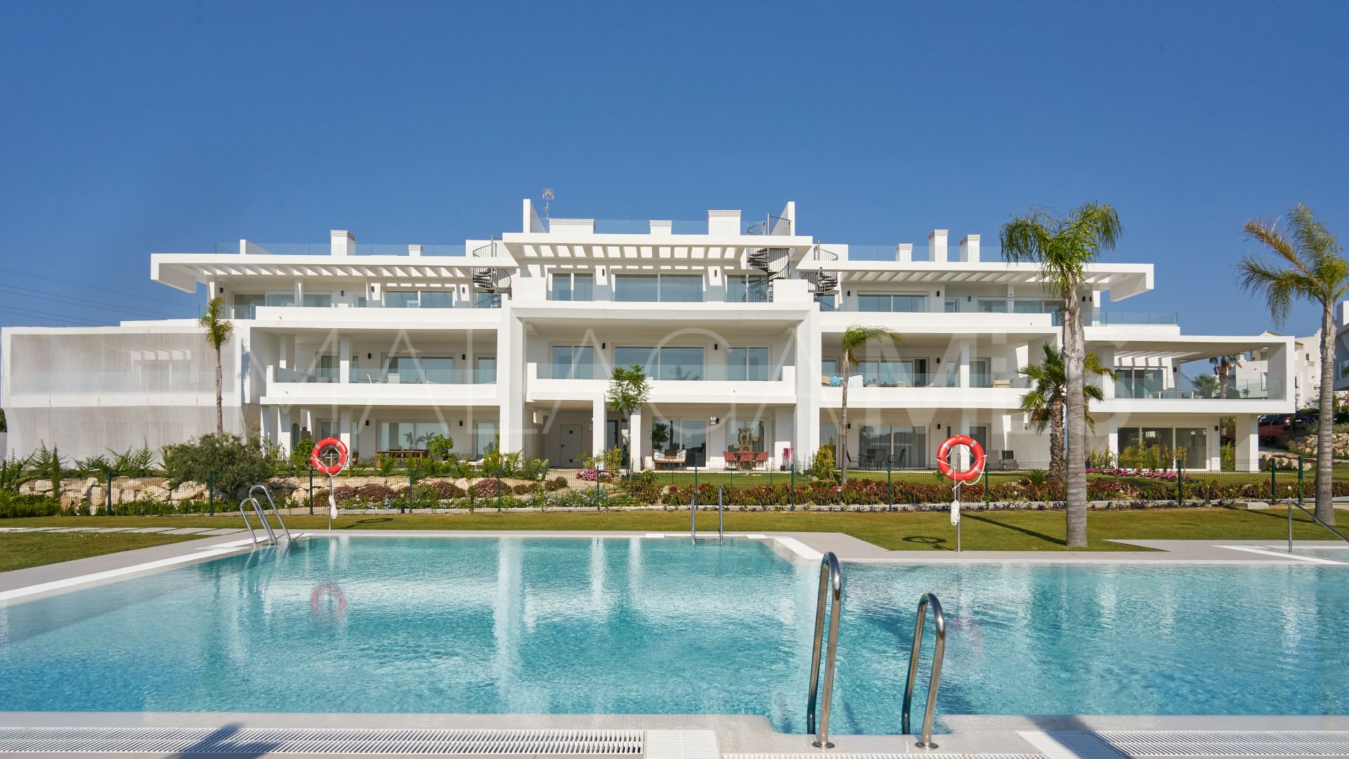 Buy Ático in Alcazaba Lagoon