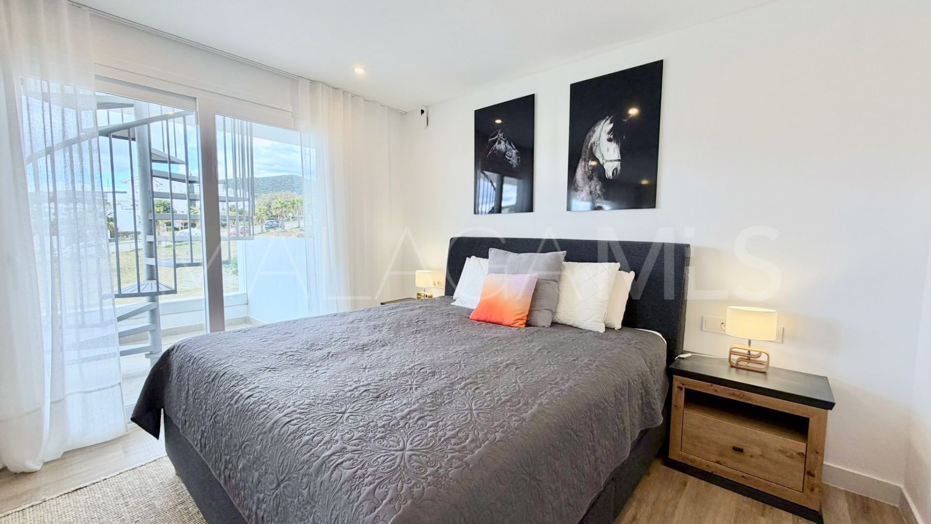 Buy Ático in Alcazaba Lagoon