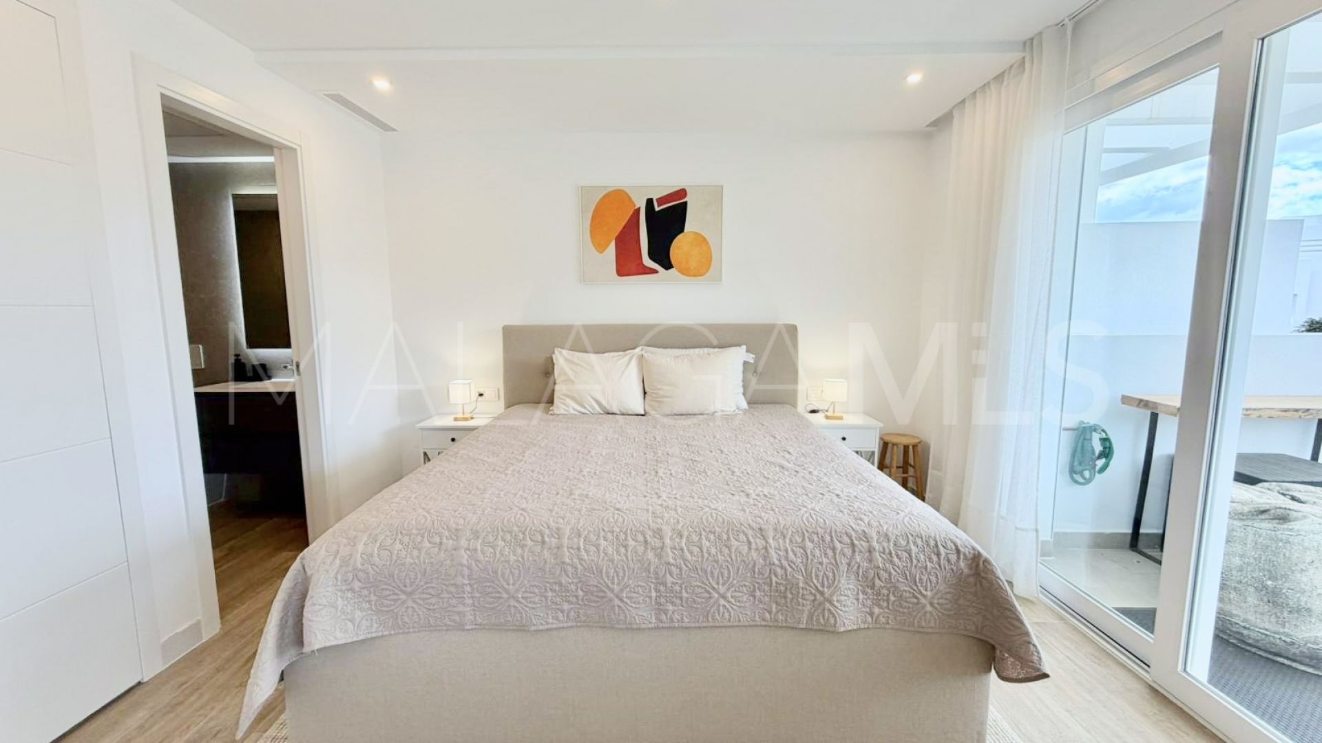 Buy Ático in Alcazaba Lagoon