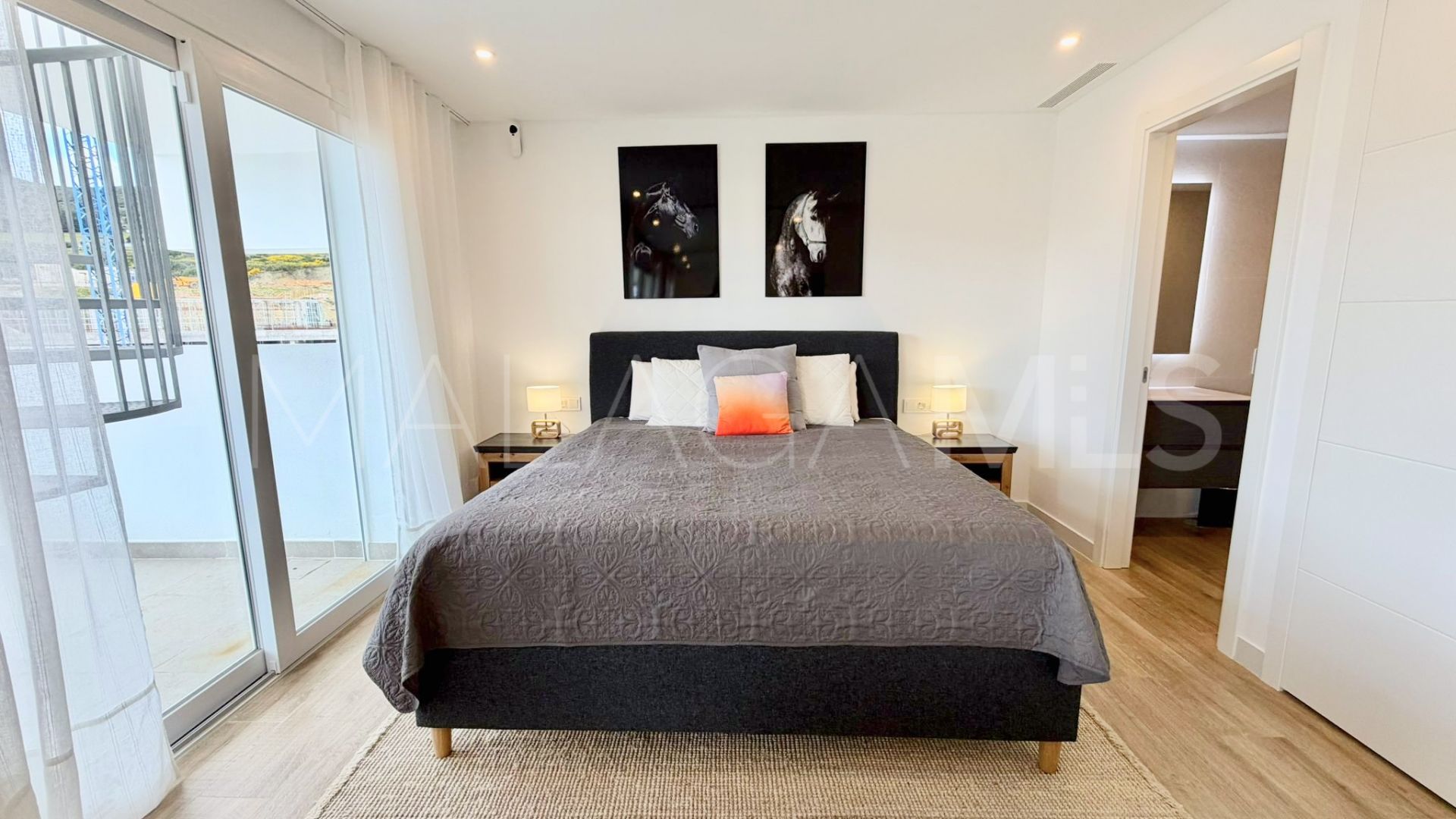 Buy Ático in Alcazaba Lagoon