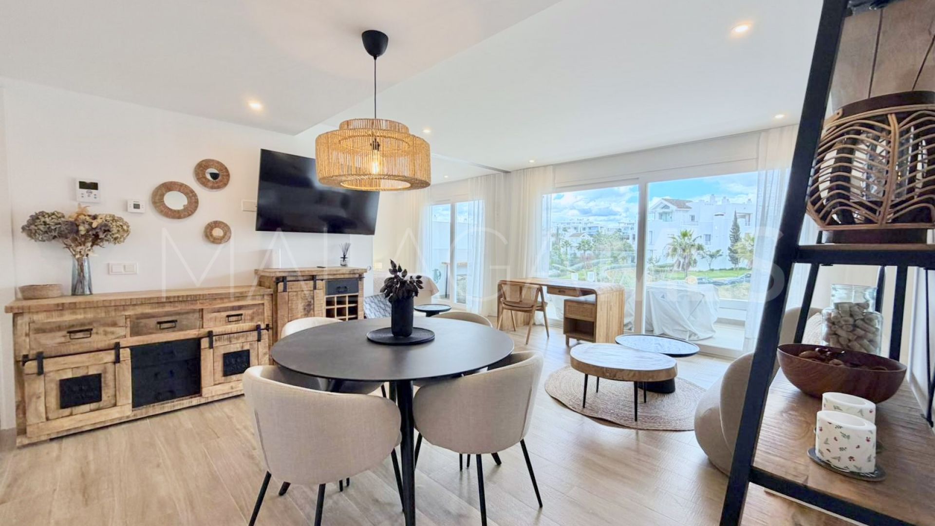 Buy Ático in Alcazaba Lagoon