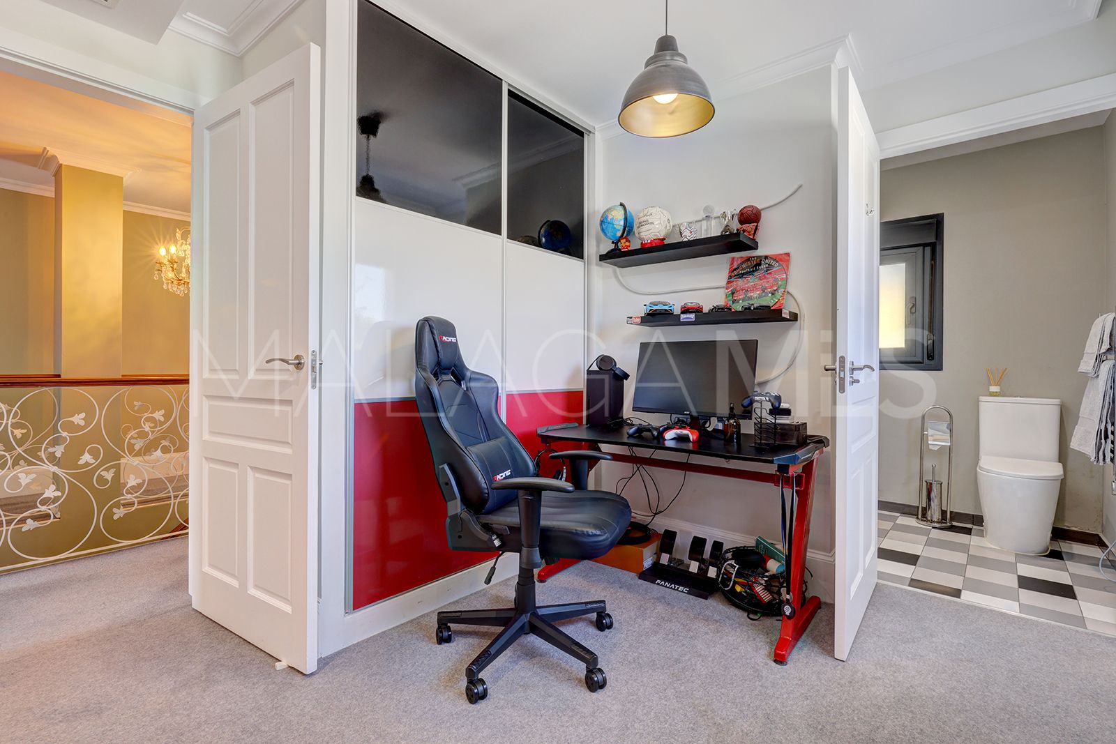 Villa for sale in Casares