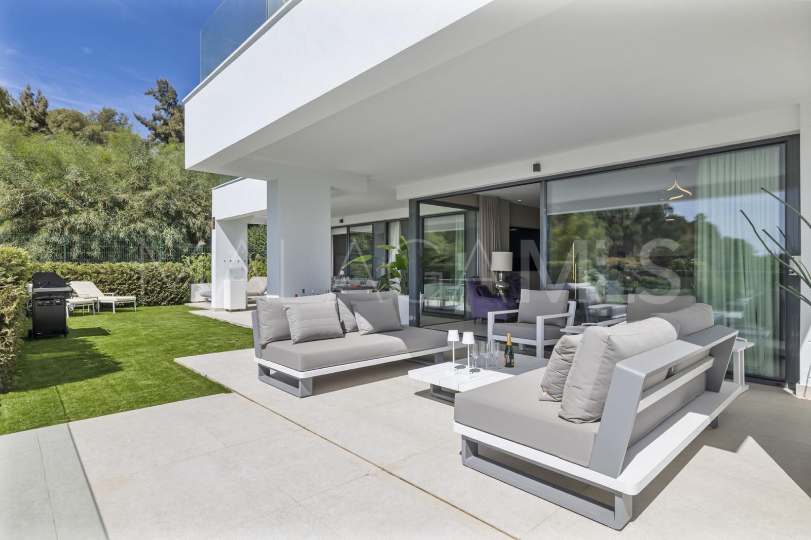 Appartement rez de chaussée for sale in Aqualina