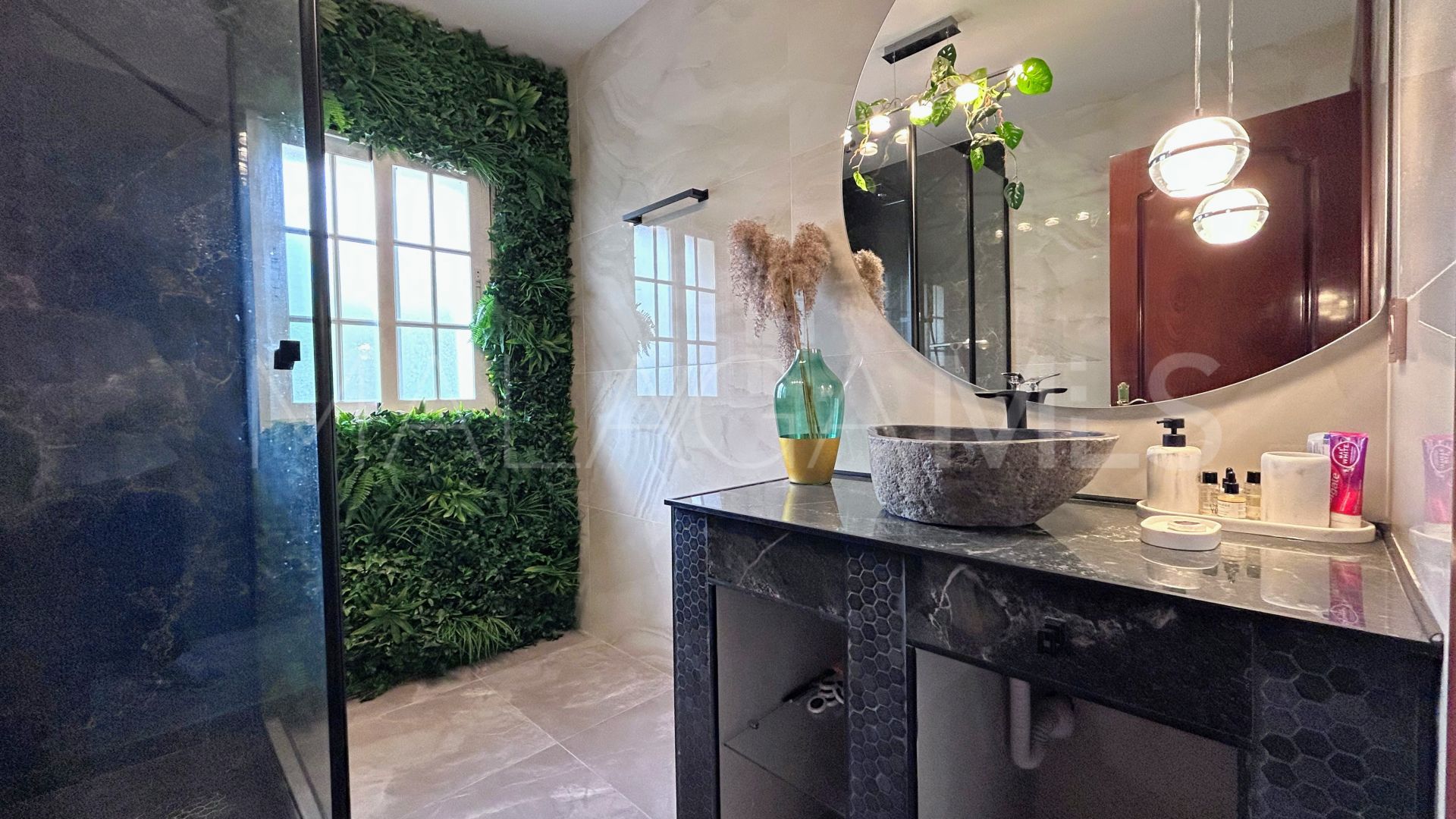 Villa for sale in Guadalmina Alta