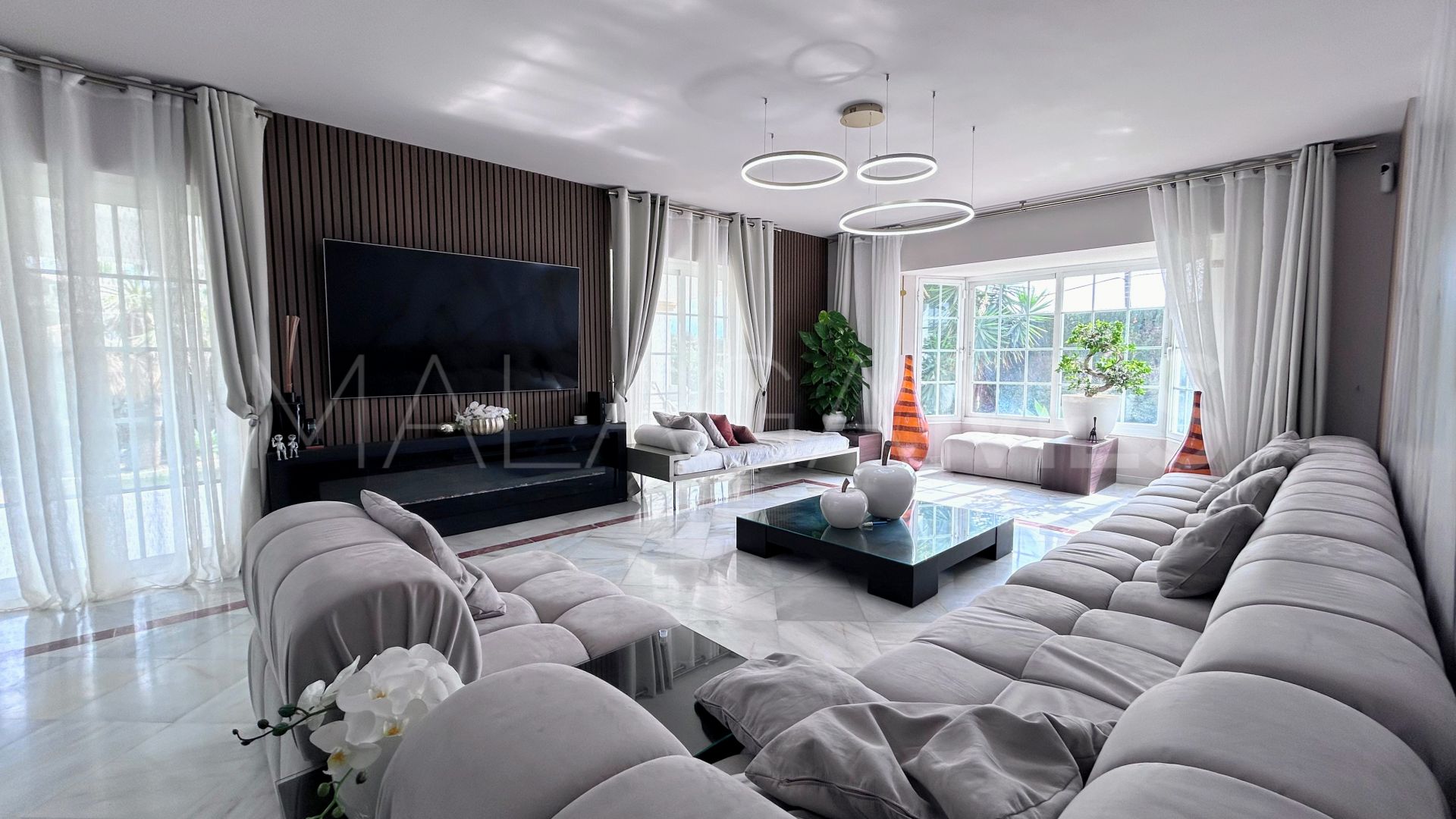 Villa for sale in Guadalmina Alta