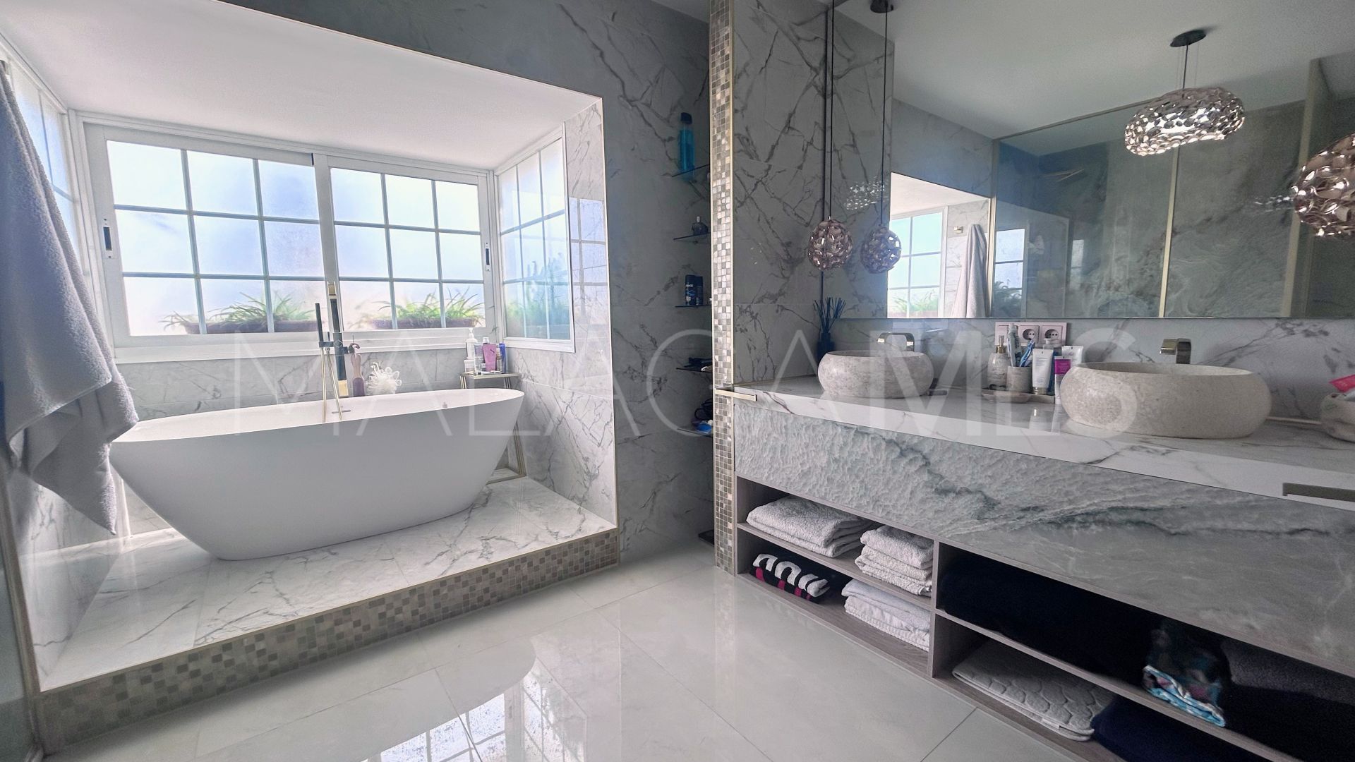 Villa for sale in Guadalmina Alta