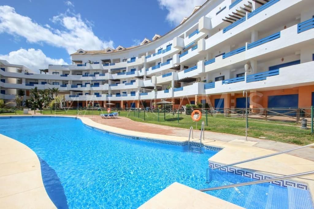 Appartement rez de chaussée for sale in Duquesa Suites