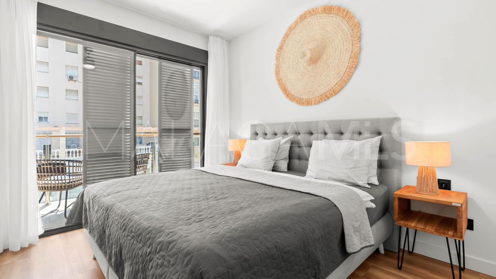 Apartment for sale in Estepona Centre with 2 bedrooms