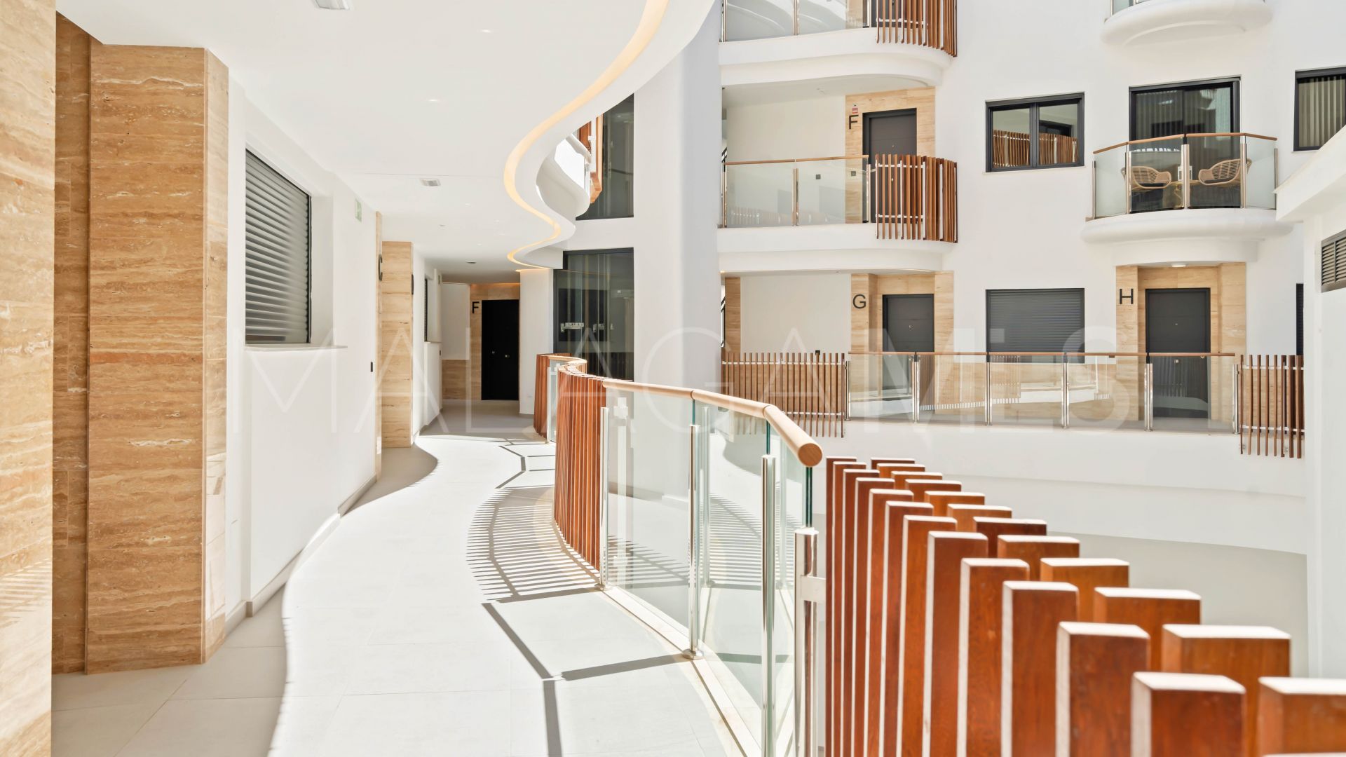 Apartment for sale in Estepona Centre with 2 bedrooms