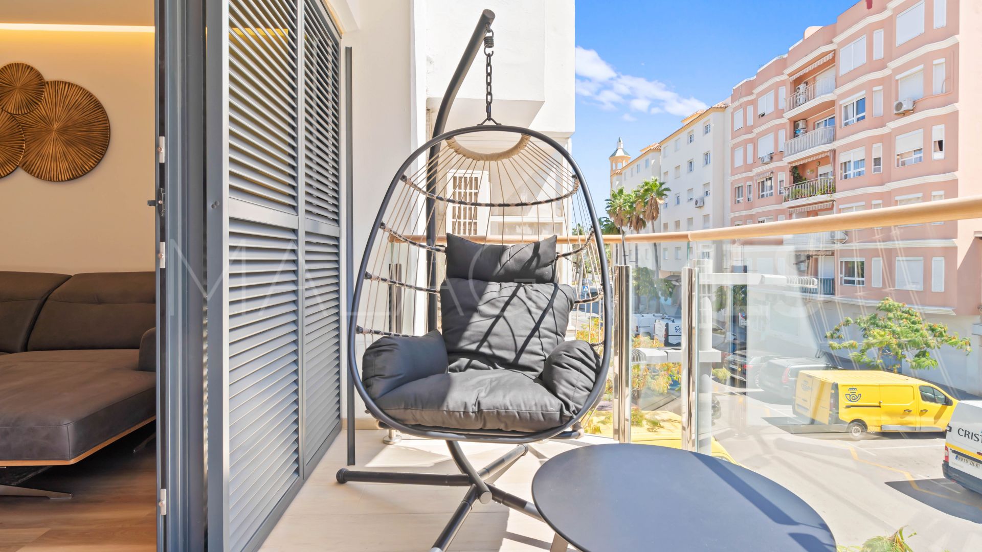 Apartment for sale in Estepona Centre with 2 bedrooms