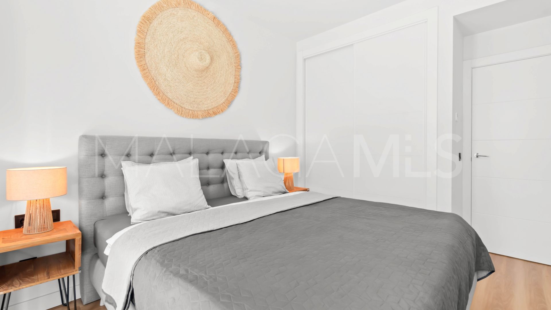 Apartment for sale in Estepona Centre with 2 bedrooms