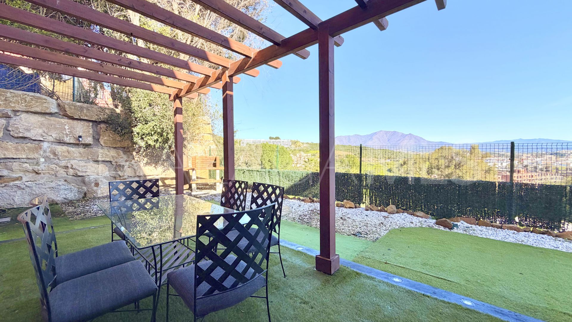 Ground floor duplex for sale in La Duquesa