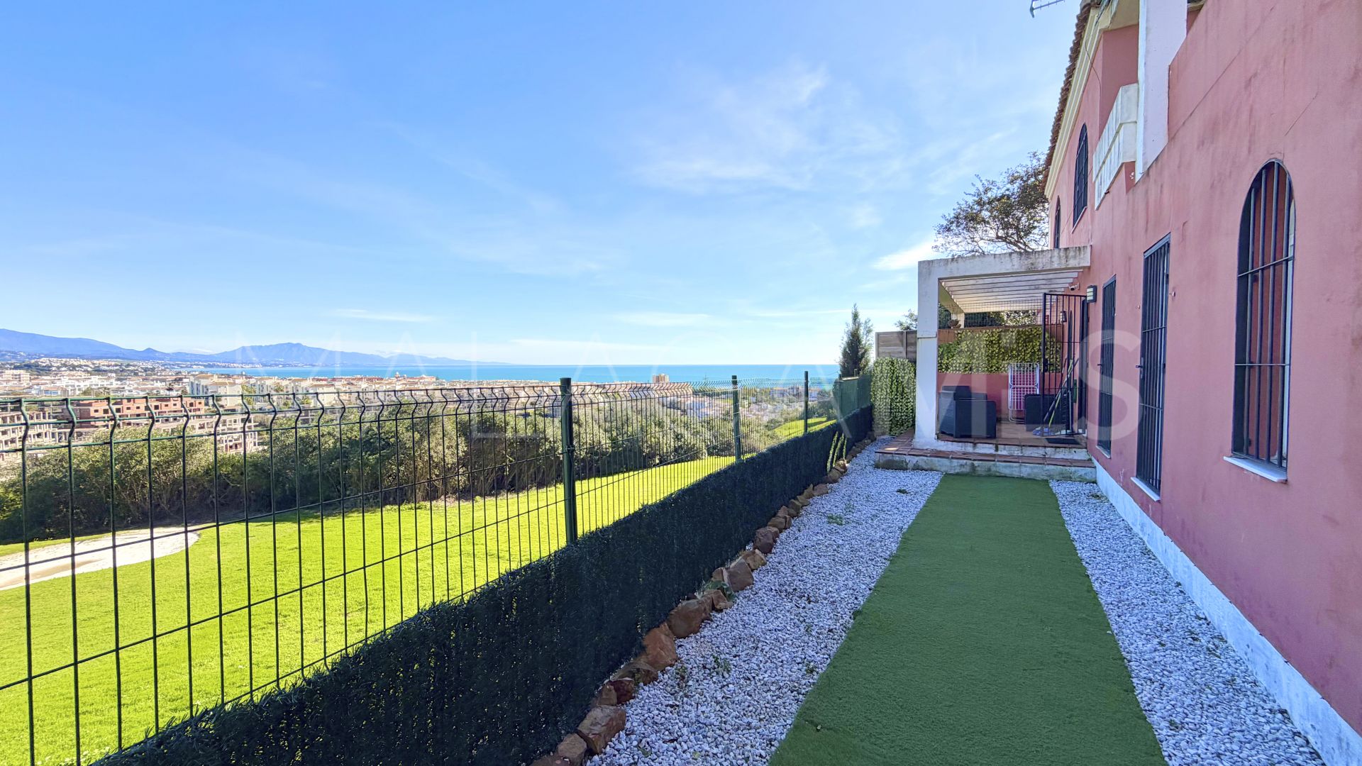 Ground floor duplex for sale in La Duquesa