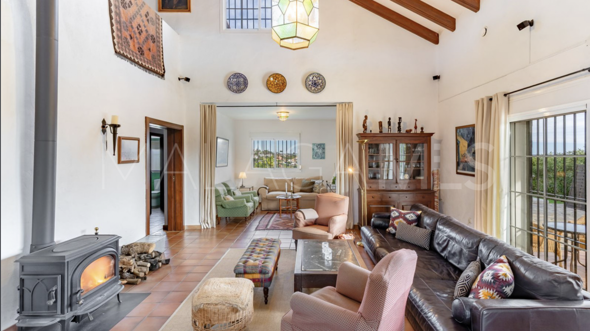 Buy villa with 4 bedrooms in El Padron