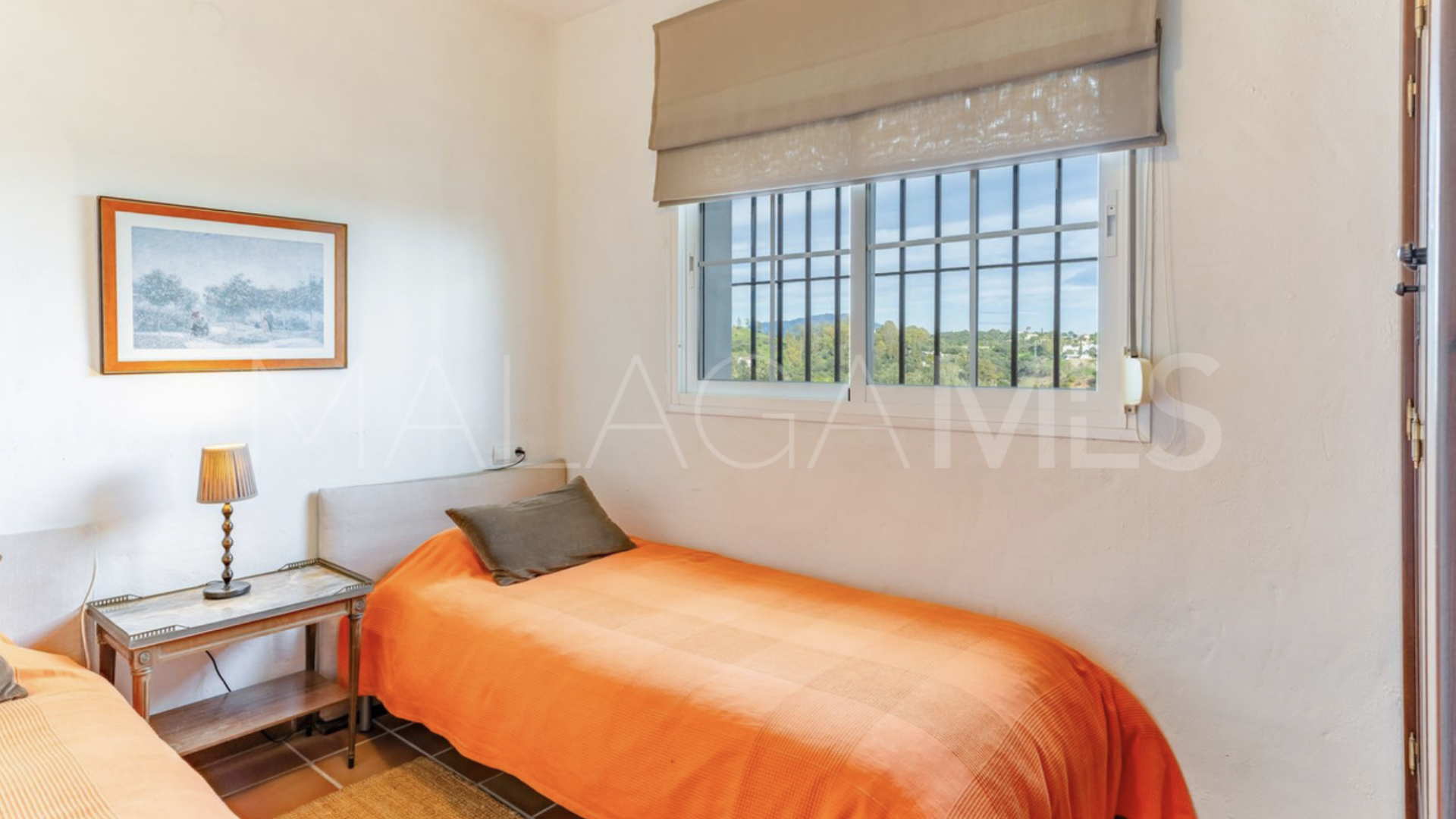 Buy villa with 4 bedrooms in El Padron