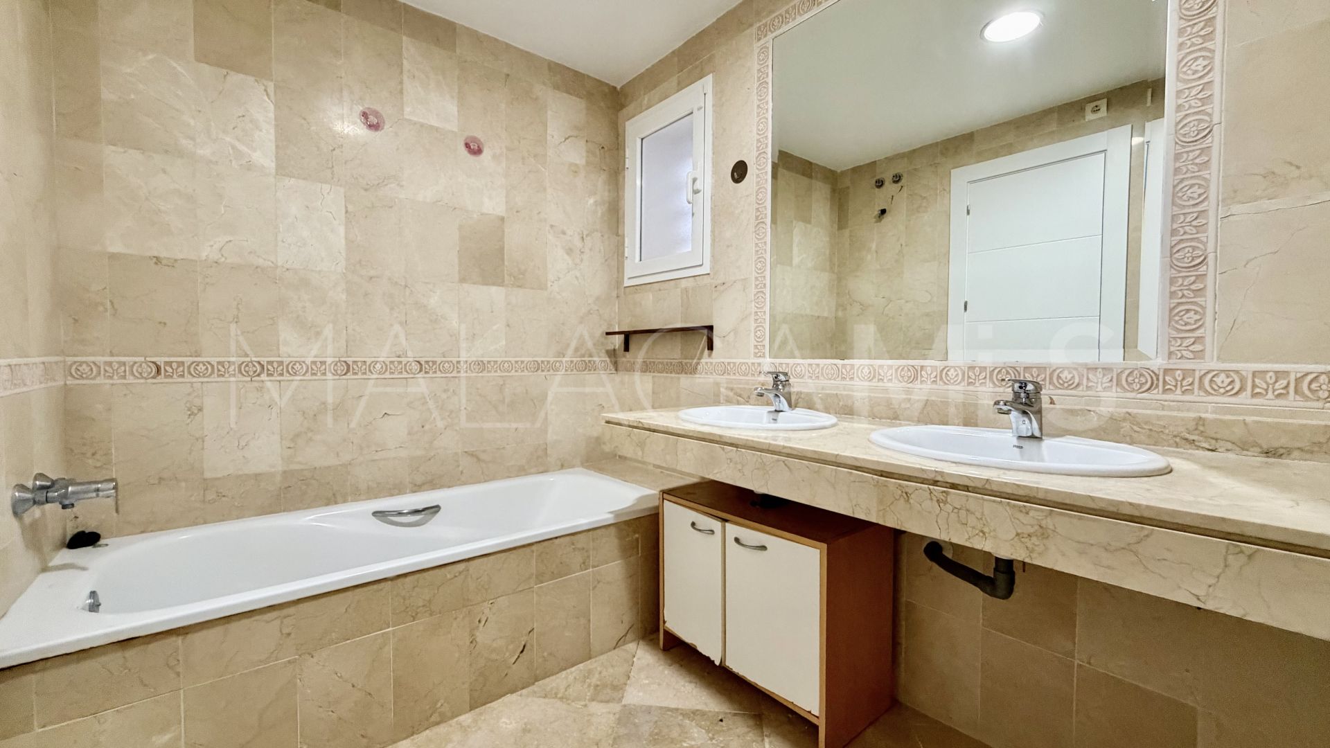 Buy Bahia de Casares apartment with 2 bedrooms