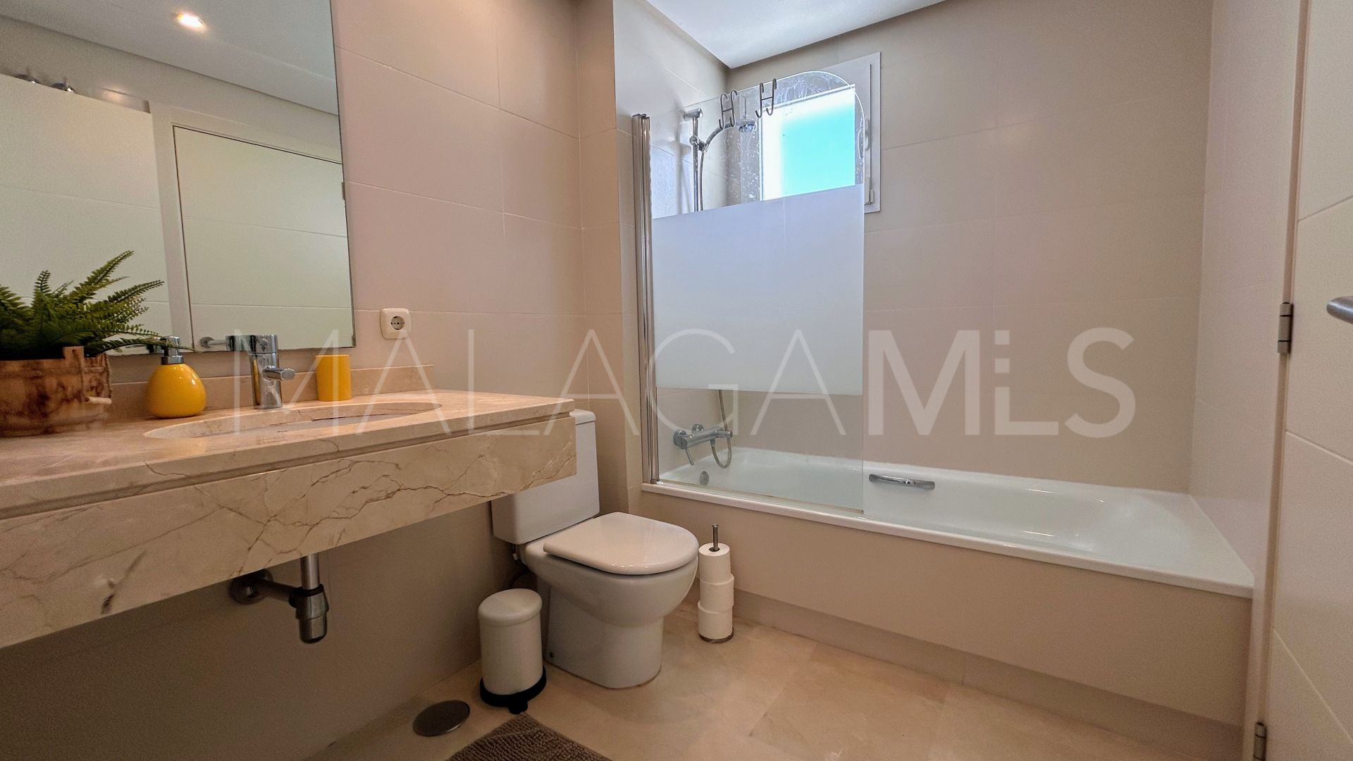 Takvåning for sale in Alcazaba Lagoon