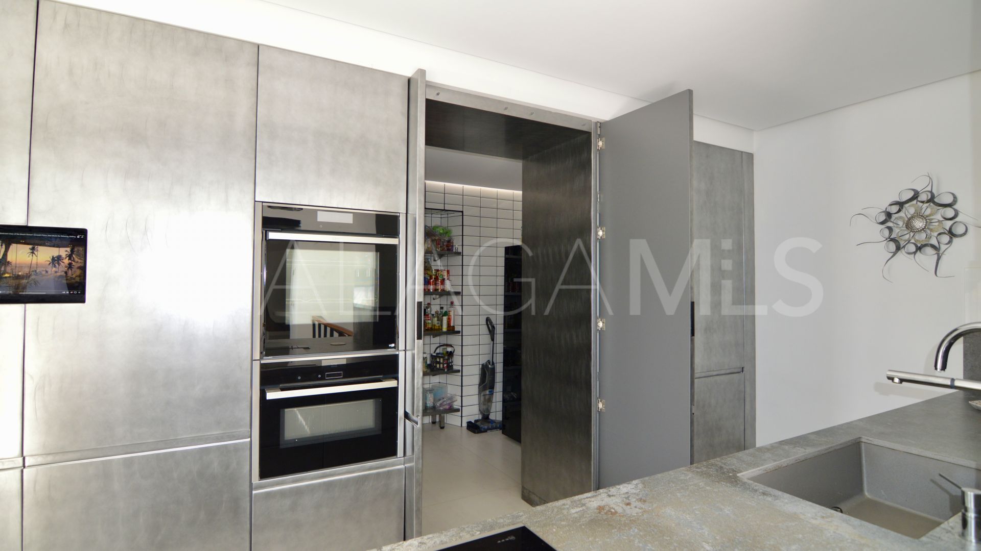 Buy adosado in Estepona Casco Antiguo