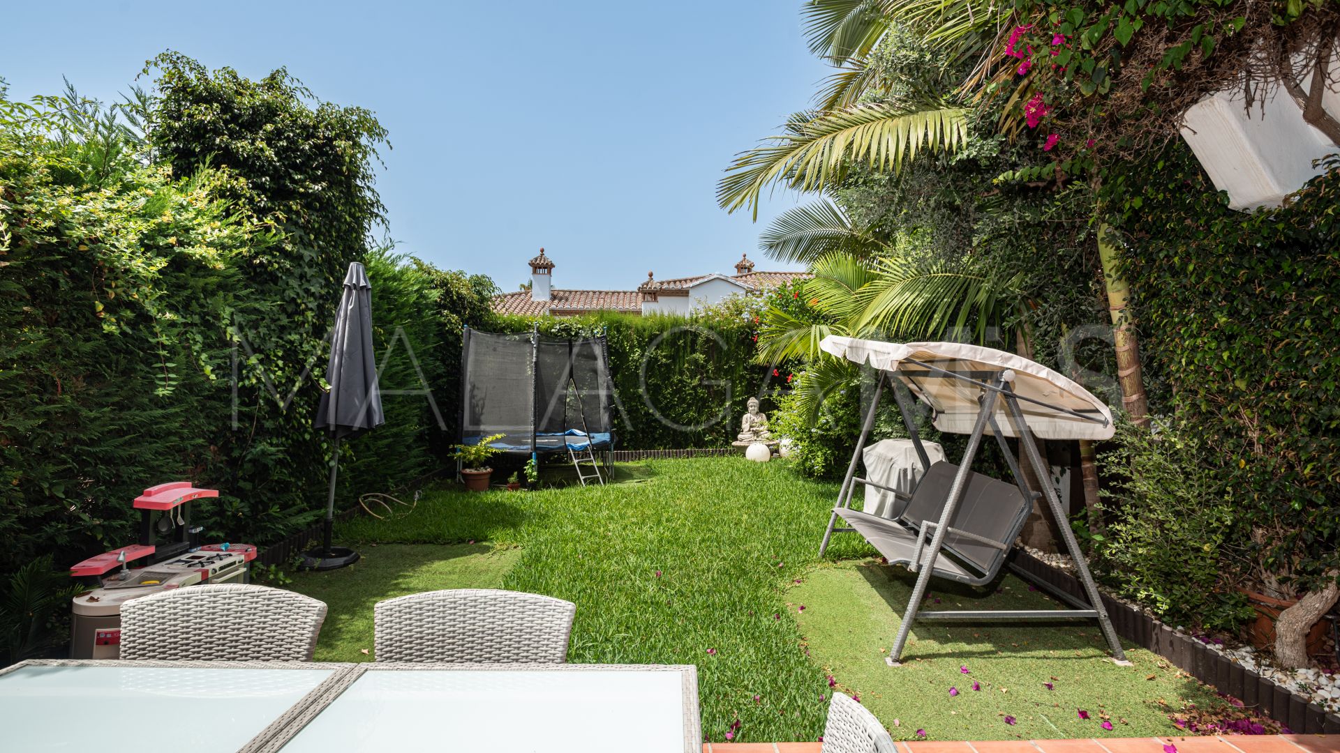 Parvilla for sale in Bahia de Marbella