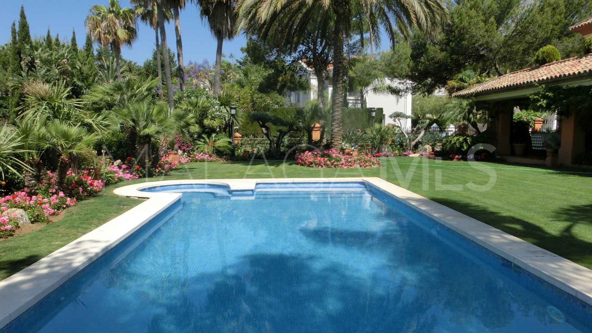 Se vende villa de 5 bedrooms in Altos Reales
