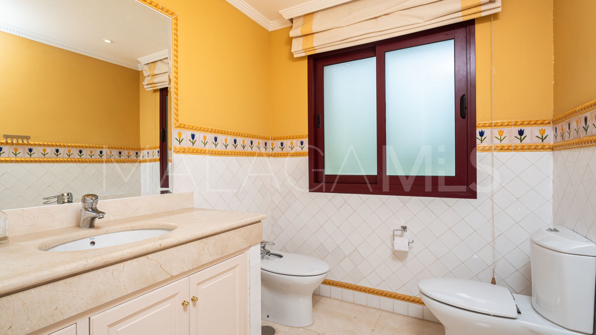 Se vende villa de 5 bedrooms in Altos Reales