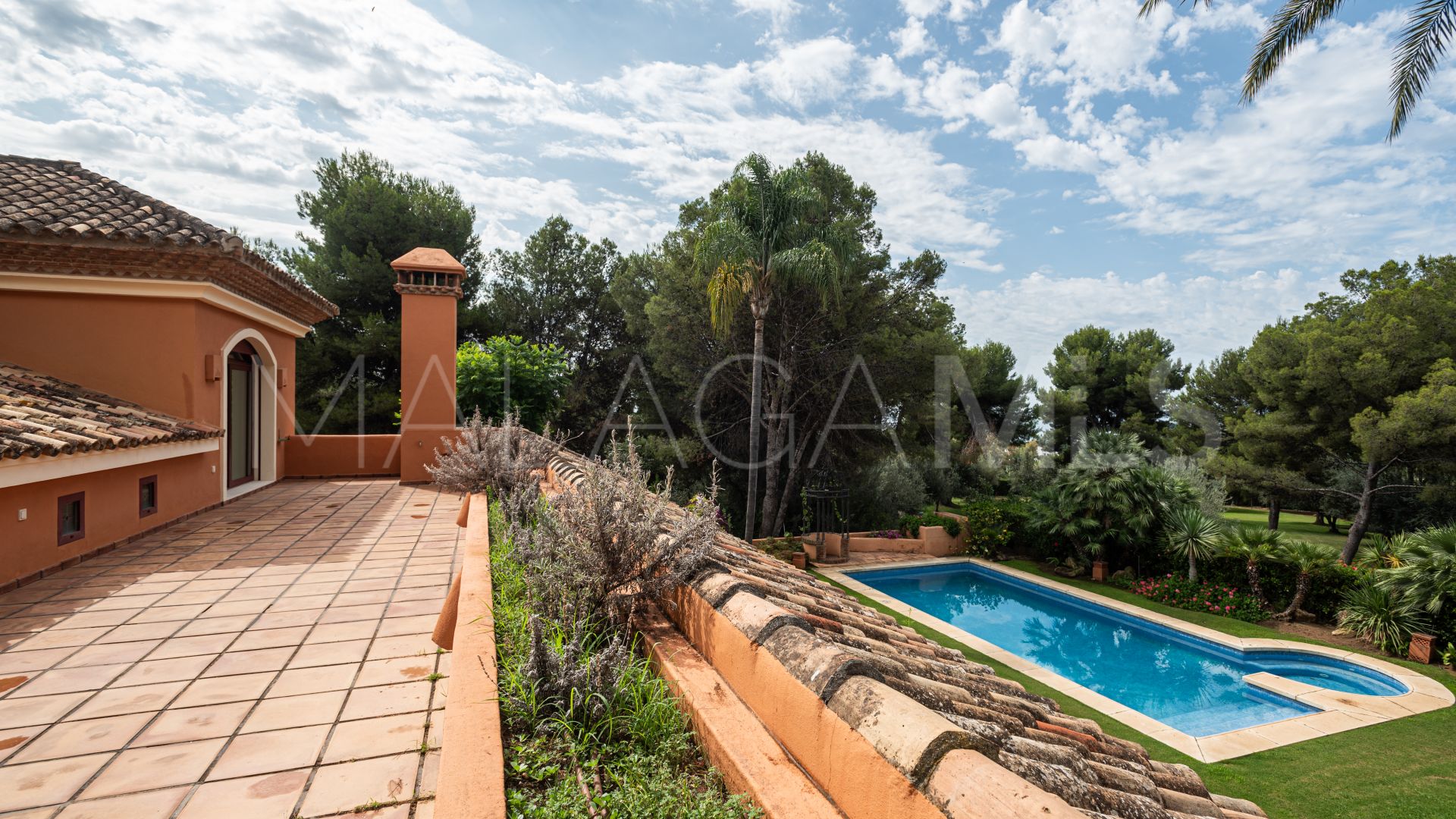 Se vende villa de 5 bedrooms in Altos Reales