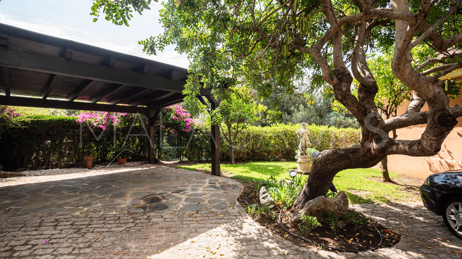 Se vende villa de 5 bedrooms in Altos Reales