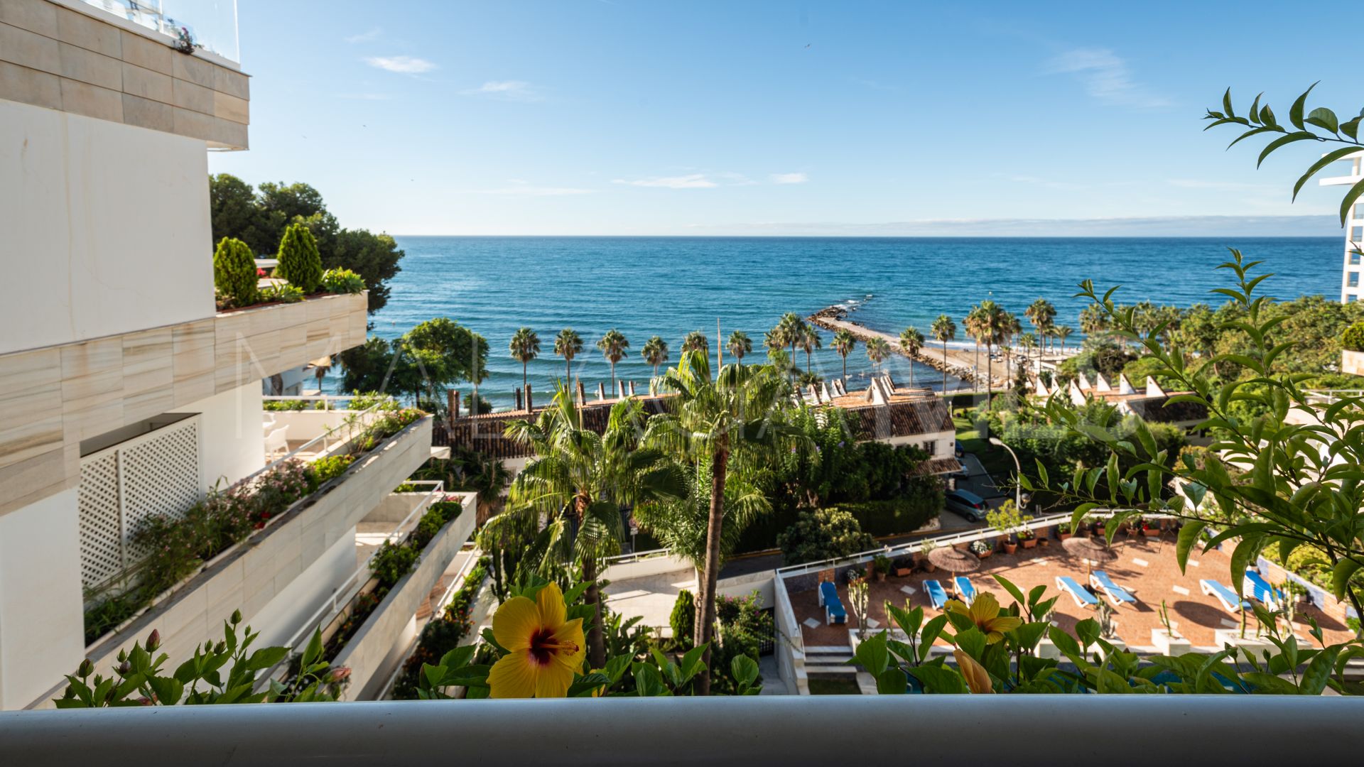 Lägenhet for sale in Playa Bajadilla - Puertos