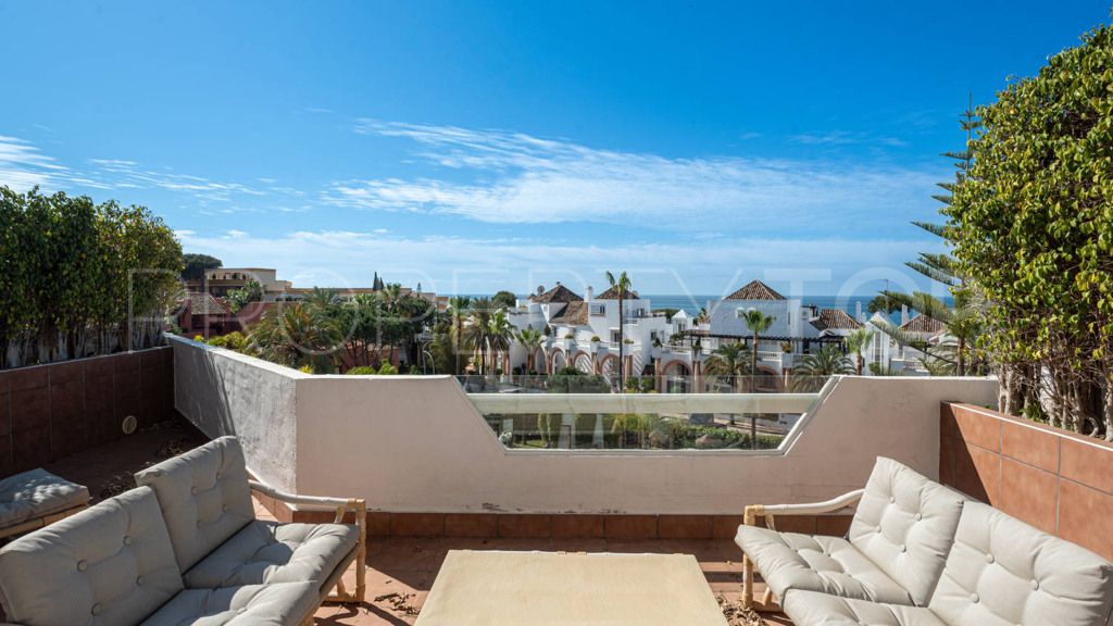 Elviria Playa, atico duplex con 3 dormitorios a la venta