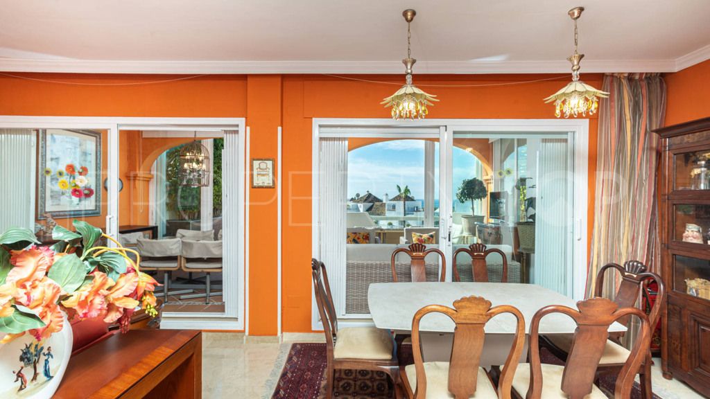 Elviria Playa, atico duplex con 3 dormitorios a la venta