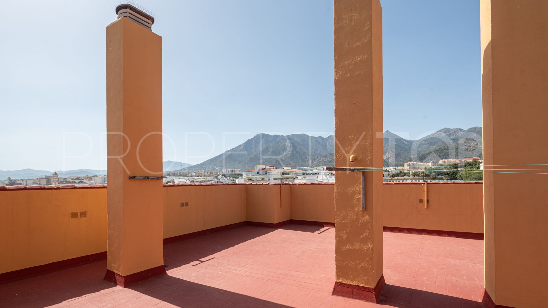 For sale Playa Bajadilla - Puertos apartment